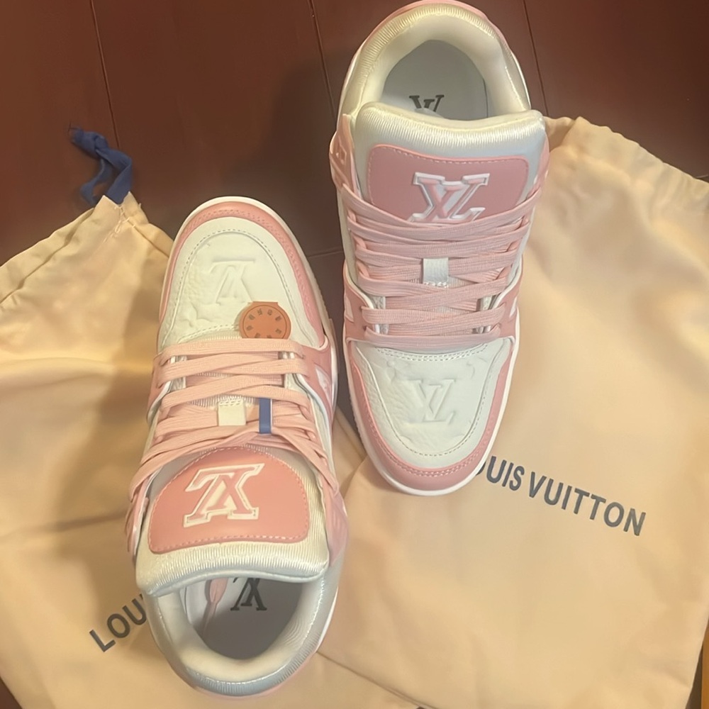 Pink sneaker - Picture 6 of 9